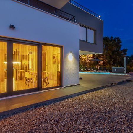 Luxury Apartment Noa Njivice Buitenkant foto