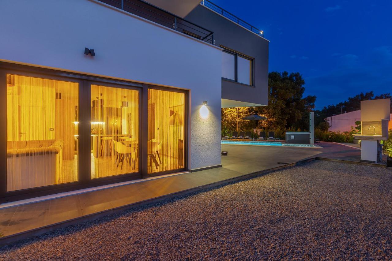 Luxury Apartment Noa Njivice Buitenkant foto