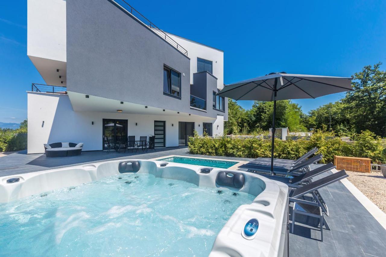 Luxury Apartment Noa Njivice Buitenkant foto