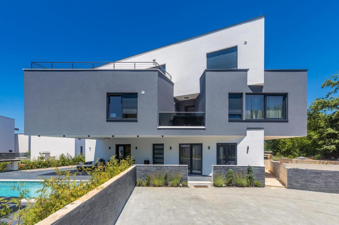 Luxury Apartment Noa Njivice Buitenkant foto